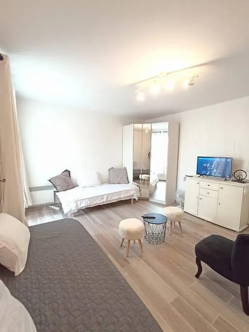 Apartment Bel Appartement F2 Avec Terrasse Paris