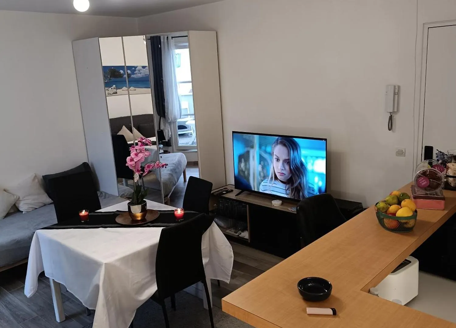 Bel Appartement F2 Avec Terrasse Paris Apartment